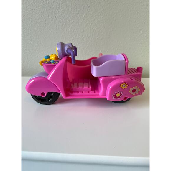 Fisher-Price Sarah Lynn Hot Pink Scooter with Sidecar Replacement Part 2007 - Picture 2 of 6